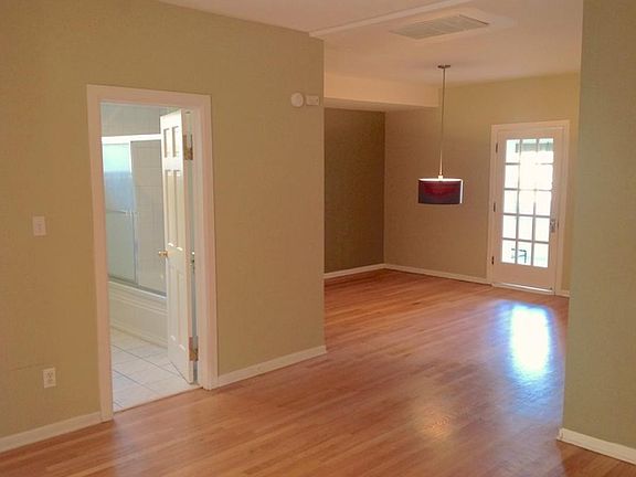 3rd image of 7433 N Hoyne Ave #2