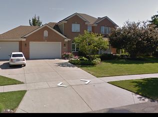 4825 E Meadows Ct SE, Grand Rapids, MI 49546