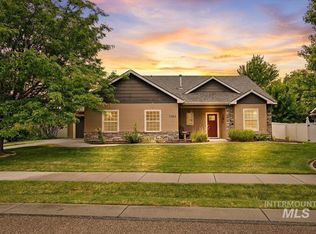 1180 N Powder River Dr, Middleton, ID 83644