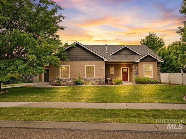 1180 N Powder River Dr, Middleton, ID 83644