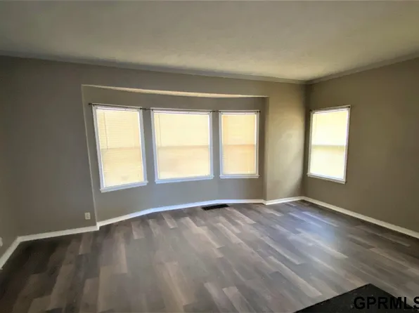 614 N 40th St, Omaha, NE 68131