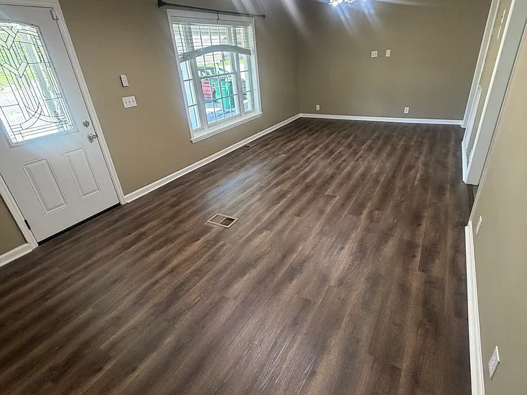 Living room cont...