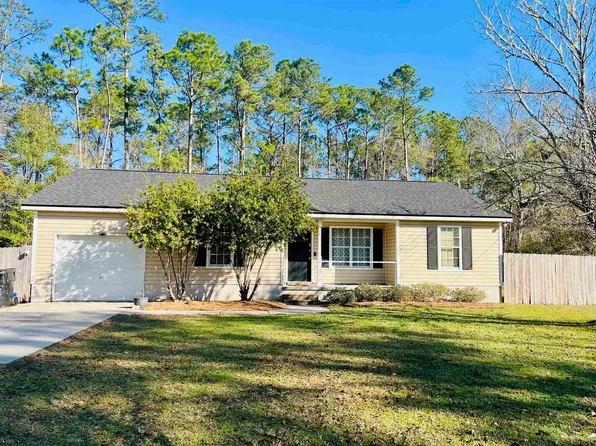 38 Greenleaf Ln, Crawfordville, FL 32327