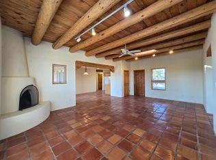 20 Camerada Rd, Santa Fe, NM 87508