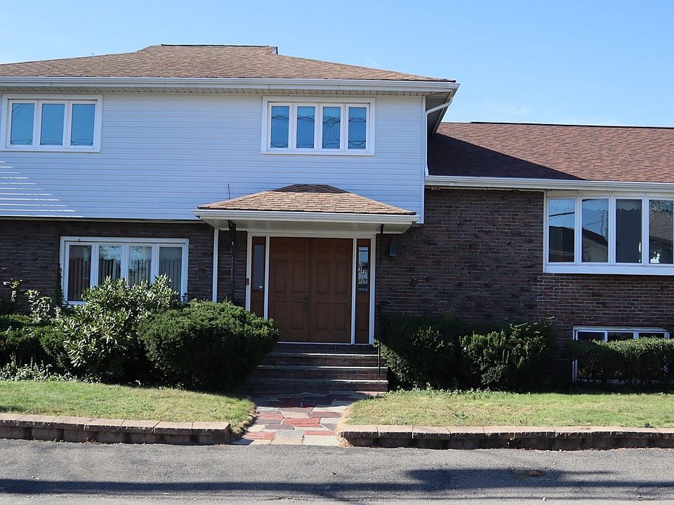 1st image of 22 Pitcairn St