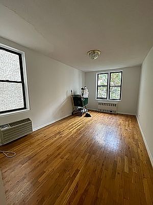 3rd image of 27 E 13th St APT 5L