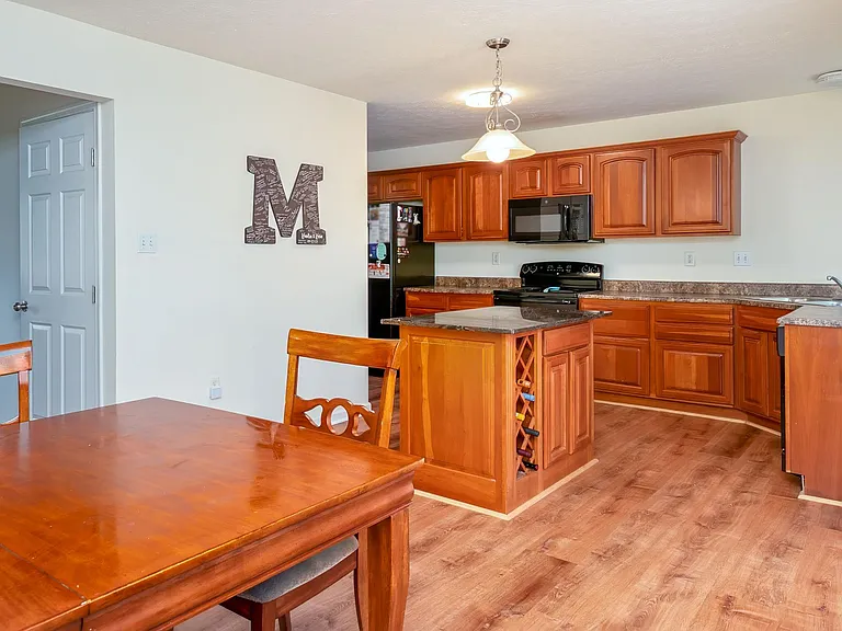 138 Broadstone Dr — Photo 11