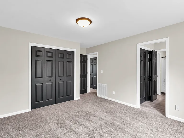 1604B Lyndhurst Dr — Photo 11