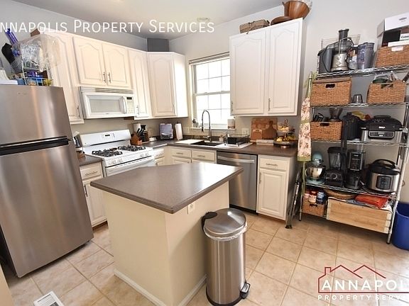 2nd image of 34 Millhaven Ct