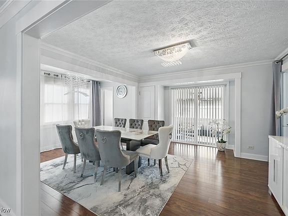 5th image of 2056 Elbur Ave