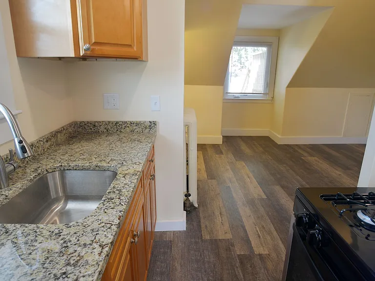 61 Cedar St — Photo 32
