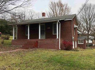 201 Pembroke St, Pembroke, VA 24136
