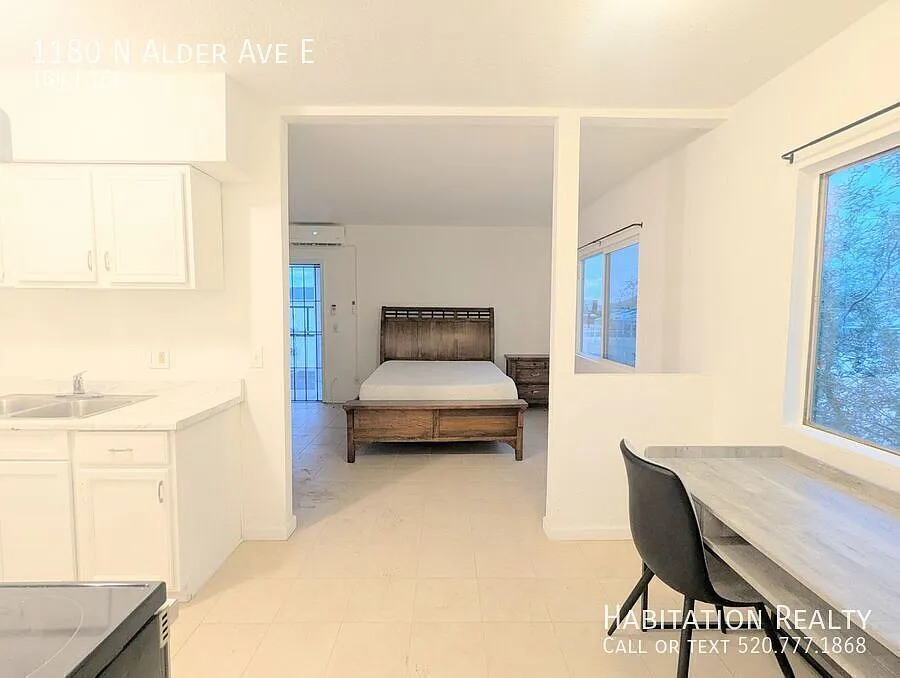 Refreshed 1bed/1bath unit in Feldman's neighborhood, near downtown Tucson and Pima Community Coll... — Photo 3