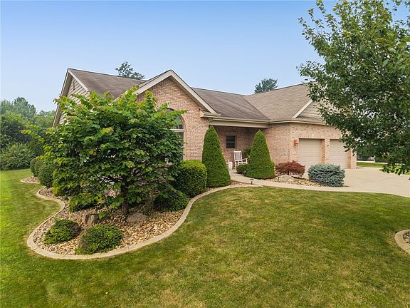 3rd image of 519 Shannon Dr