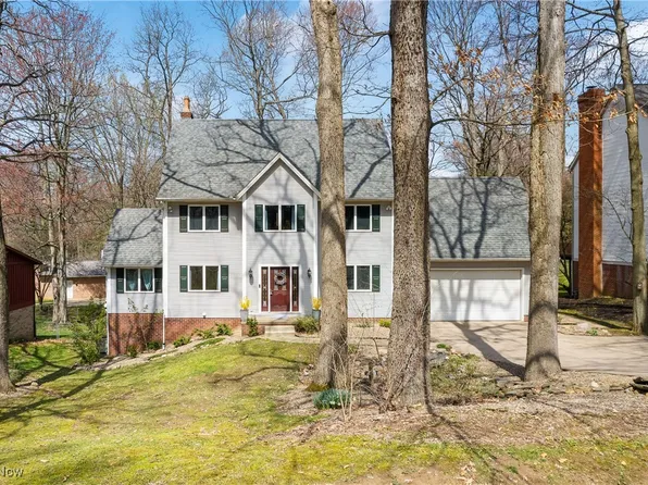 5197 Dungannon Cir NW, North Canton, OH 44720