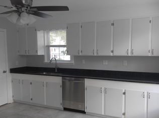 102 Merrick St APT 3, Worcester, MA 01609