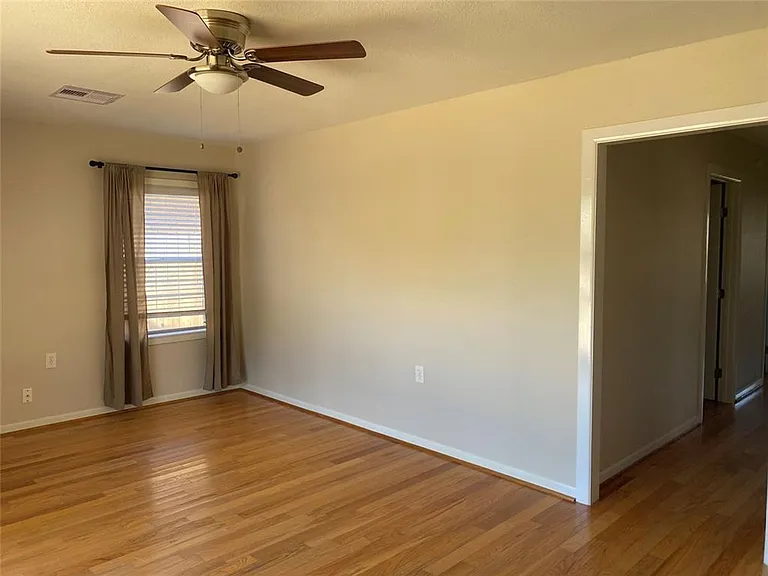 121 Tuna St — Photo 15