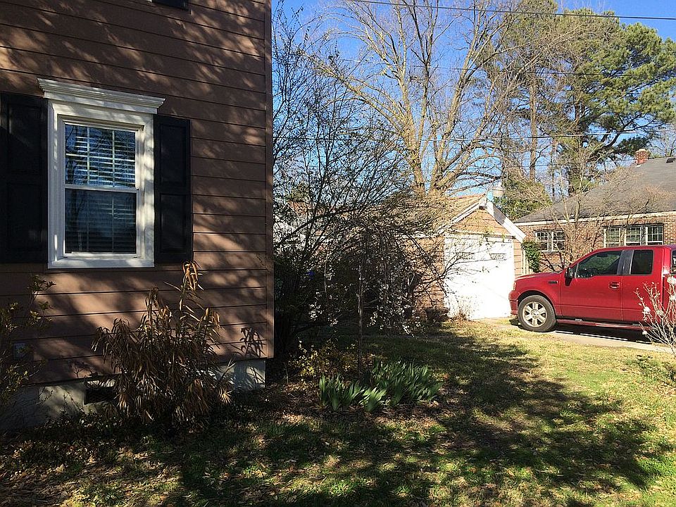 2nd image of 3520 Chesapeake Blvd