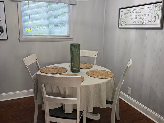 4th image of 1041 Monroe Cir