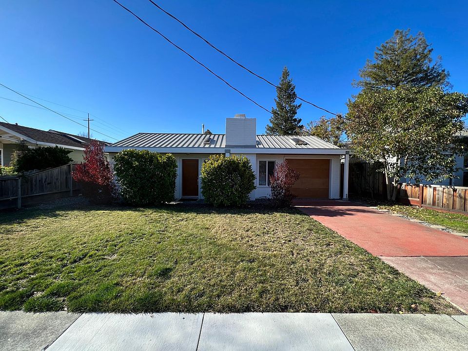 1st image of 182 Alexander Ave