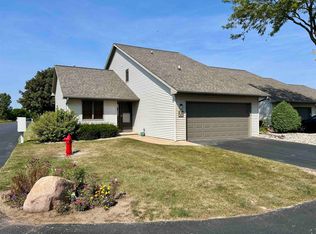830 E River Dr, De Pere, WI 54115