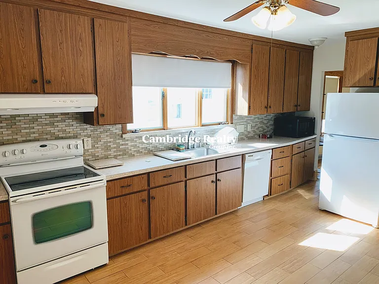 19 Adams St #2T — Photo 5