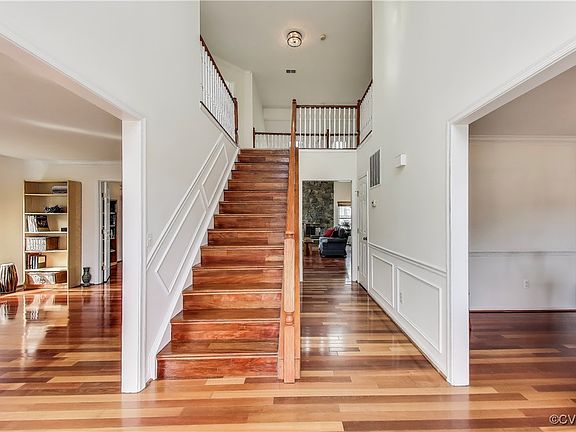 4th image of 47766 Mariner Ct