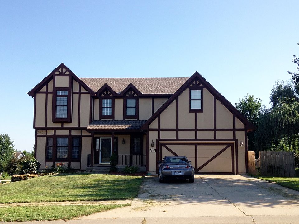 1st image of 211 Shannon Ave