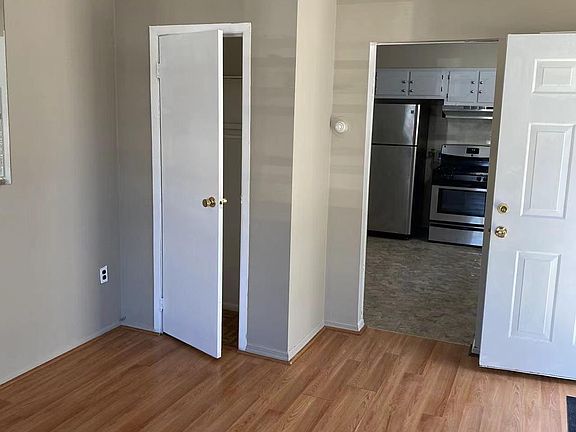 4th image of 20 Furness Pl Floor 2