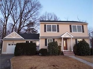 51 Dawn Dr, Clark, NJ 07066