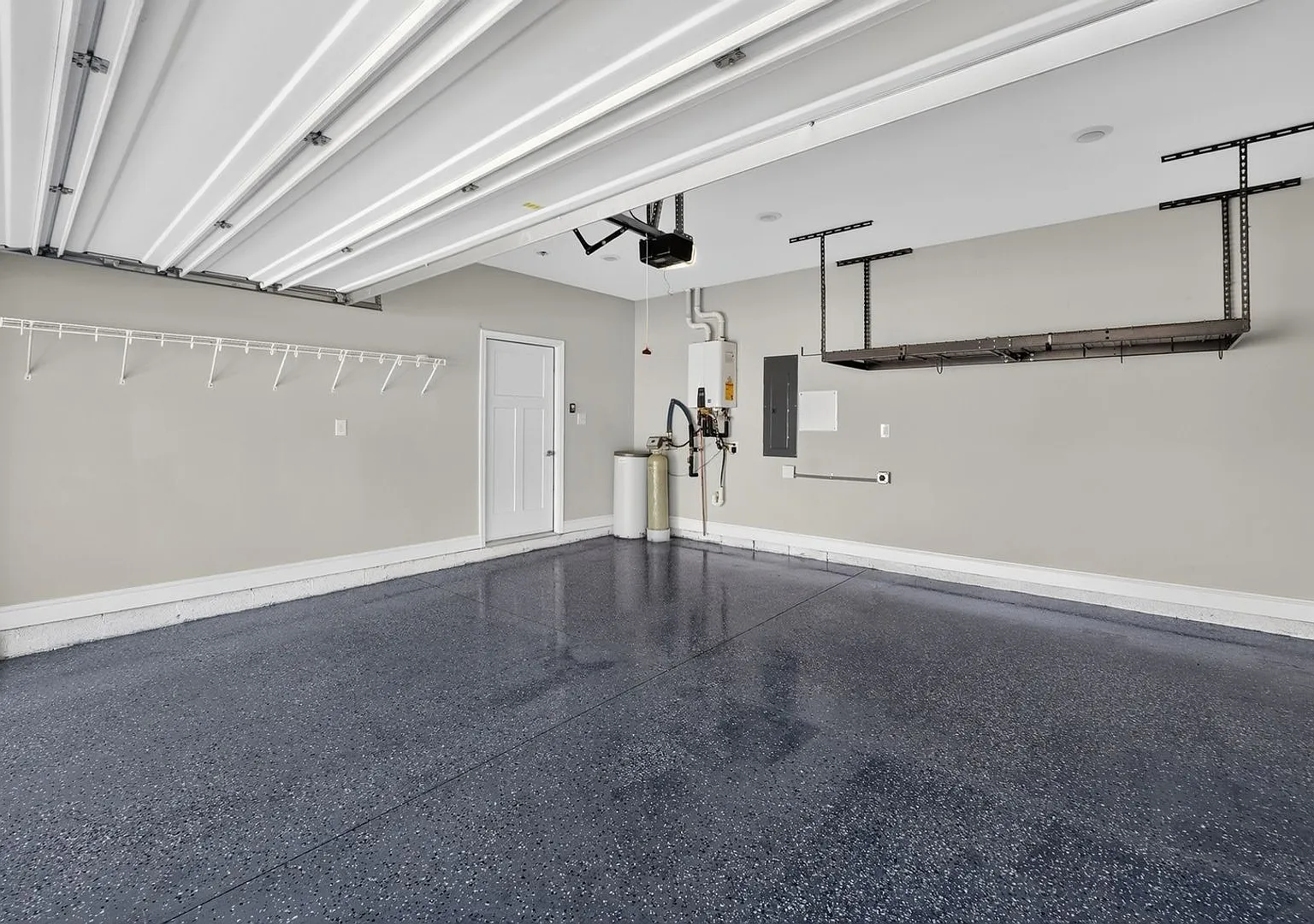 Charming 4BR House in Knoxville — Photo 3