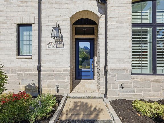 3rd image of 8915 Frostweed Rd