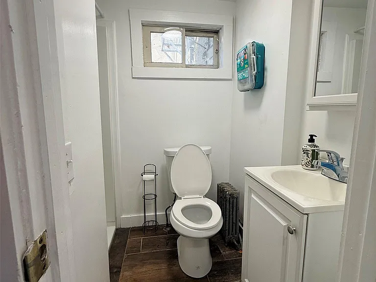 155 Main St #4 — Photo 9
