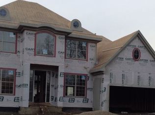 4137 Rockingham Dr, Troy, MI 48085