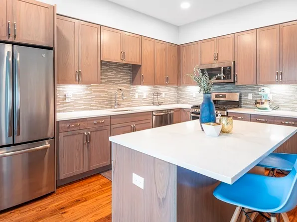 3531 Washington St Unit 206, Boston, MA 02130