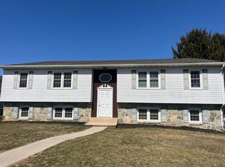 1216 Dawn Ave, Ephrata, PA 17522