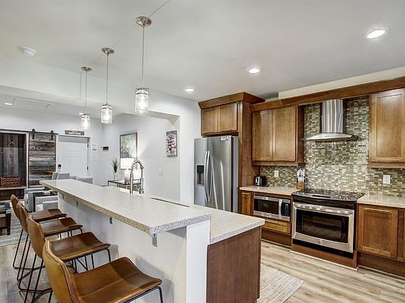 2nd image of 520 S French Street UNIT 1B
