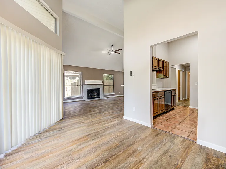 8418 Mosshang Ct — Photo 14
