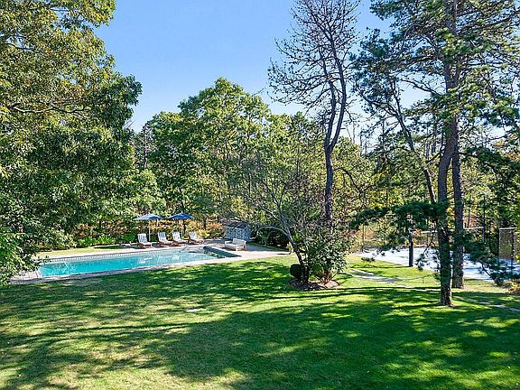 4th image of 2 Deer Haven Ct