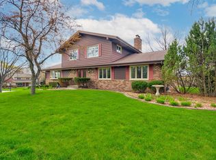 17985 Colline Vue Blvd, Brookfield, WI 53045