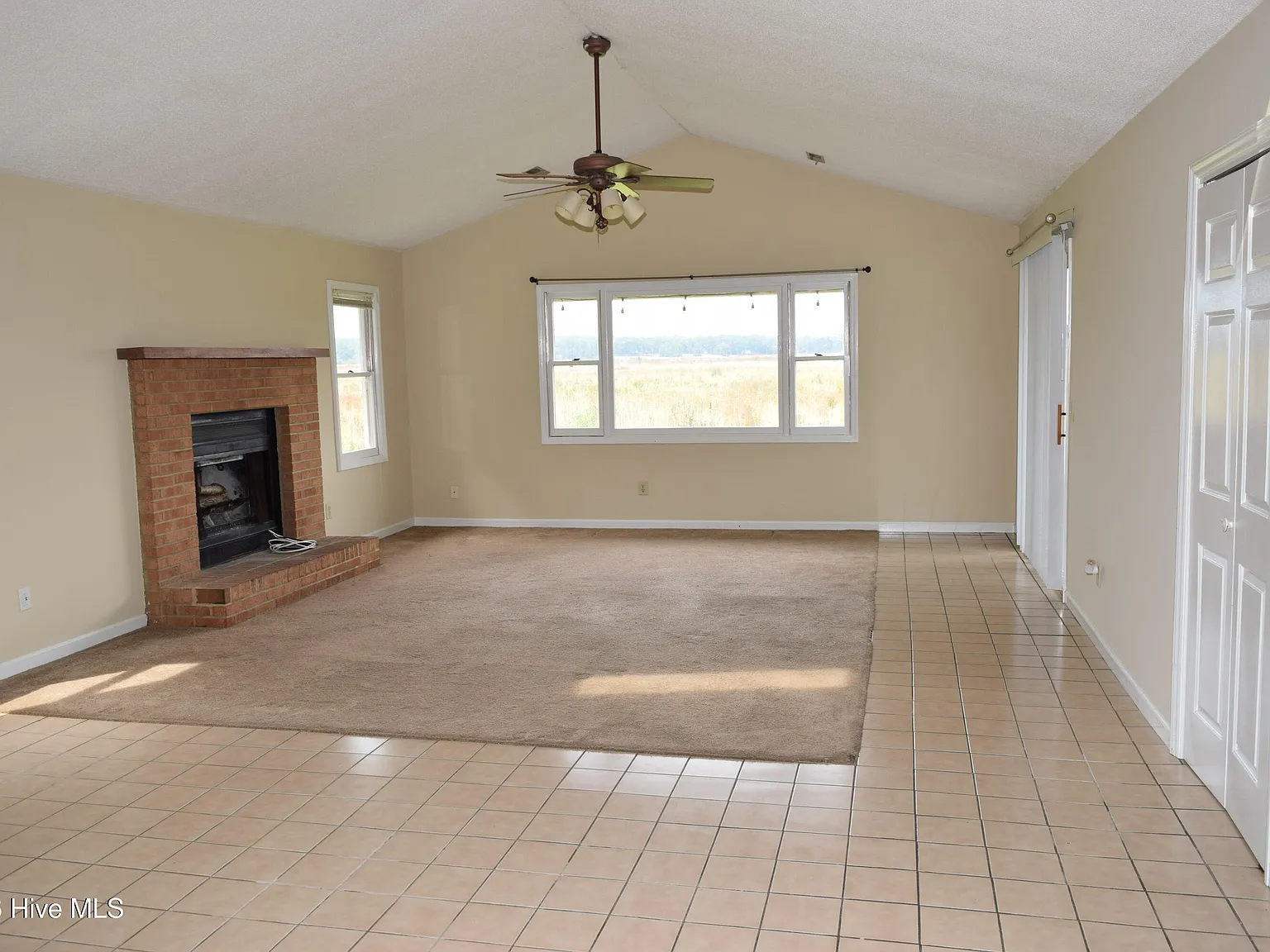 2 bed, 2.0 bath, $1,550 — Photo 4