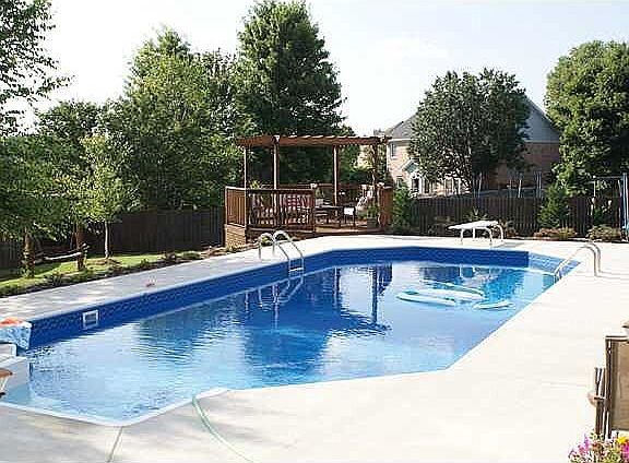 4th image of 8900 Rolling Hills Dr