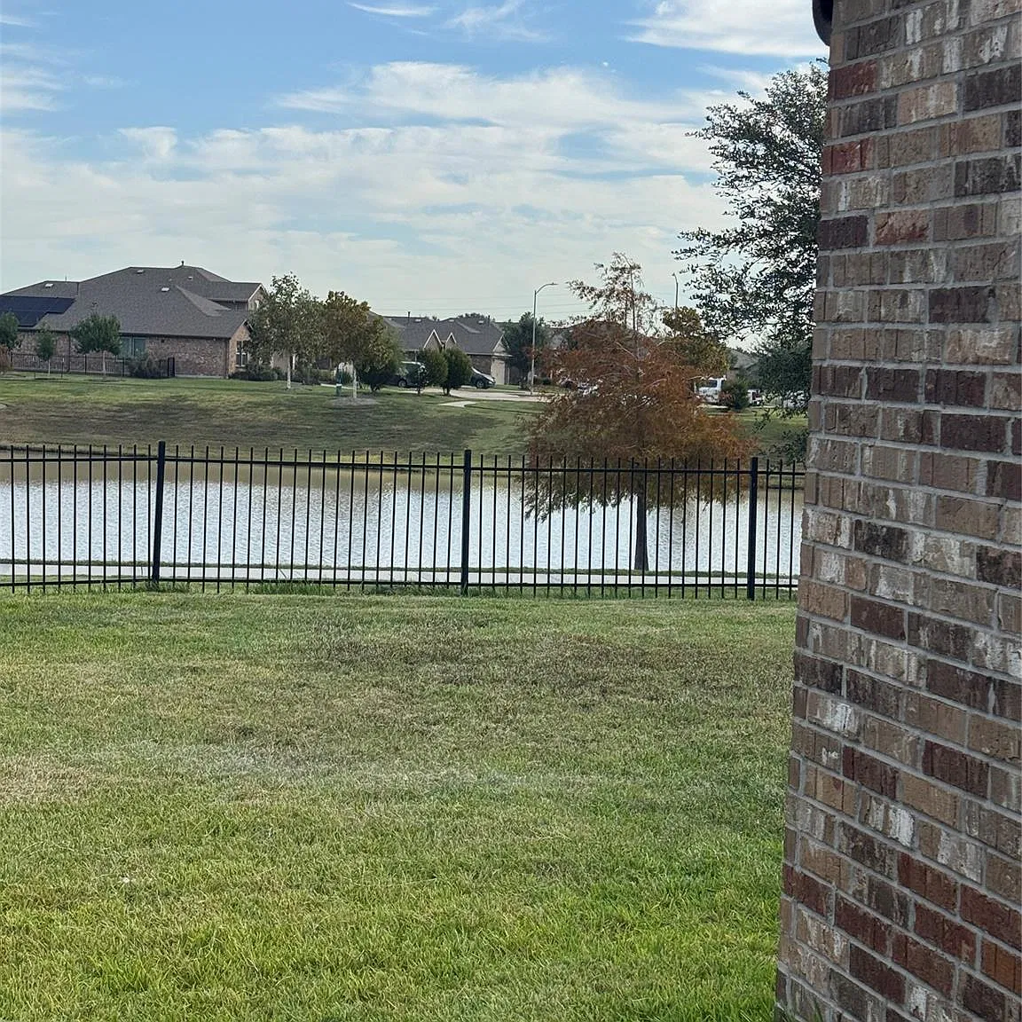 4 bed, 3.5 bath, 2488 sqft, $2,800 — Photo 4