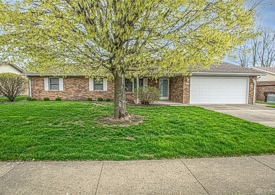 1st image of 17 Marty Ln