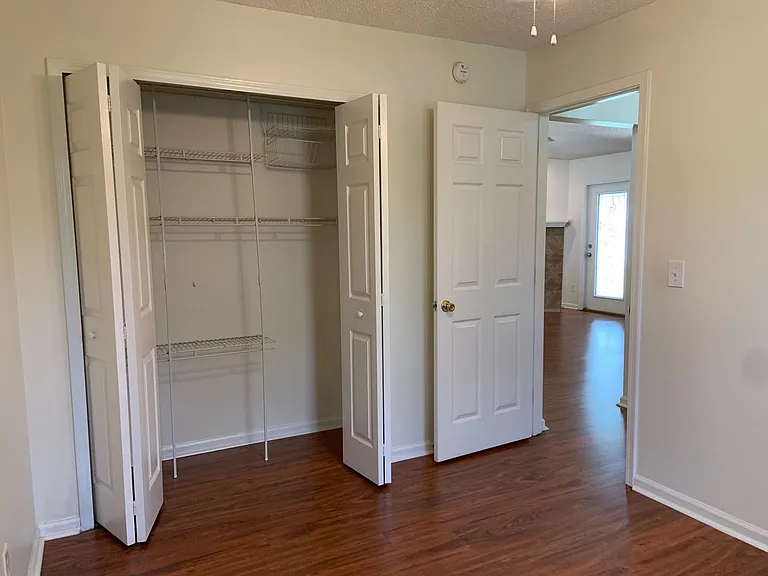 2704 Ian Ct — Photo 14