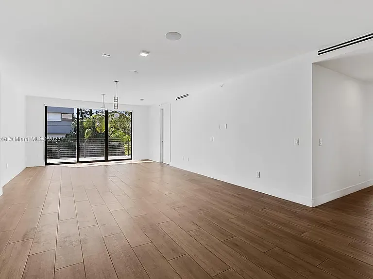 3265 Bird Ave #102 — Photo 8