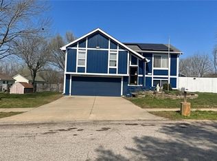 817 N Mohican Dr, Independence, MO 64056