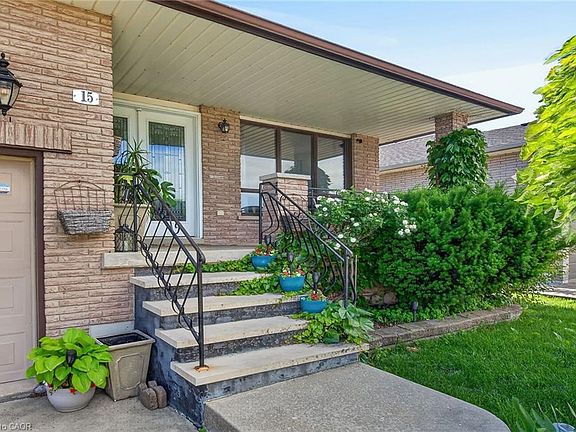 3rd image of 15 Ellen Ave