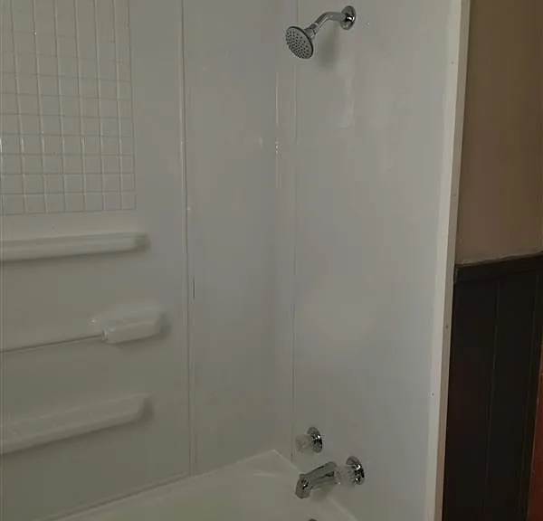 418 Jefferson St — Photo 13