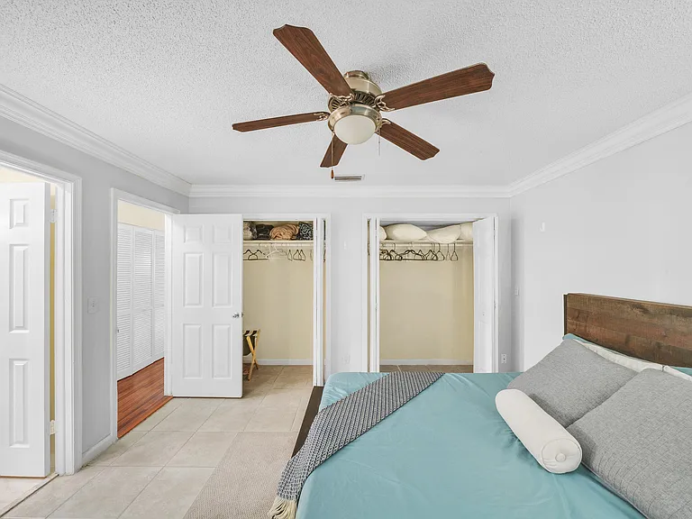 1350 Riverside Cir #1 — Photo 24